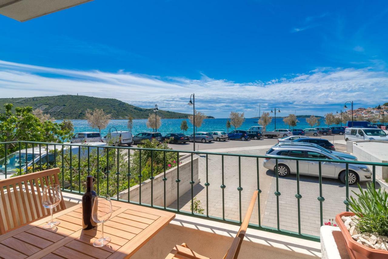 Beachfront Apartments Villa Sisa พรีมอชเตน ภายนอก รูปภาพ